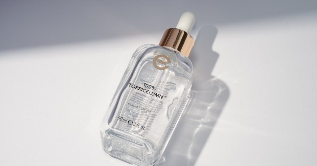I Thought Expensive Serums Were Fixing My Skin. I Was Allergic 1 I Thought Expensive Serums Were Fixing My Skin — It Turned Out I Was Allergic to One of Their Star I - luxury serum skin reac