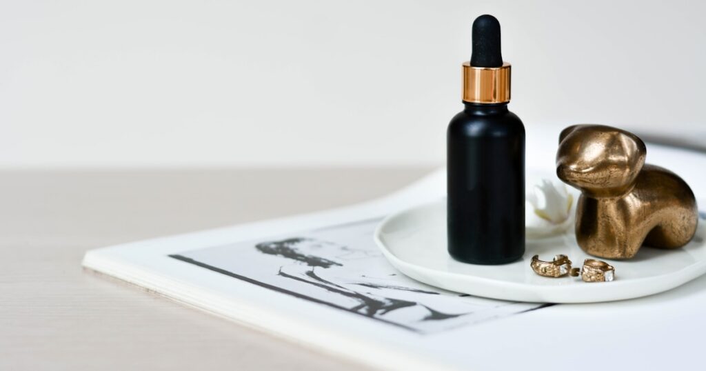 Peptides vs. Retinol: Which One Actually Fights Aging? 1 Peptides vs. Retinol: Which One Actually Fights Aging? - peptides vs retinol anti-aging